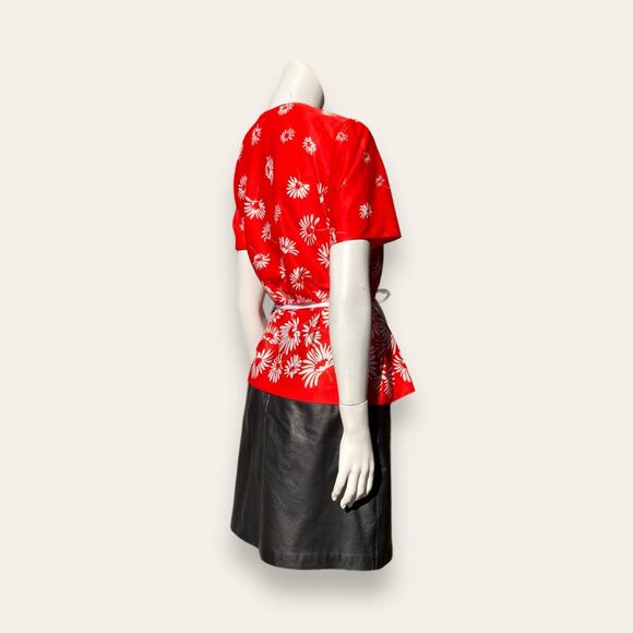 V-neck Red Button Up, w/ white Floral print and Waist Tie Medium Union Made - Picture 2 of 7